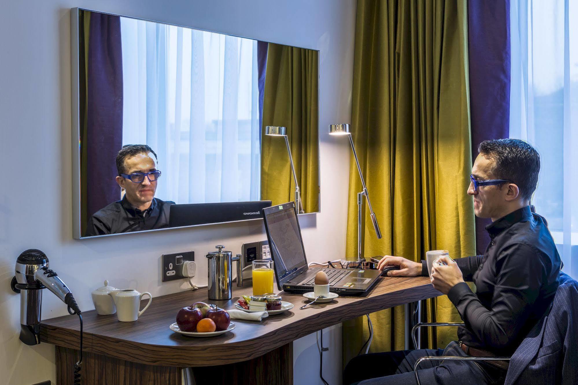 Holiday Inn London Watford Junction By Ihg מראה חיצוני תמונה